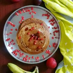A picture of Oats banana pancakes.