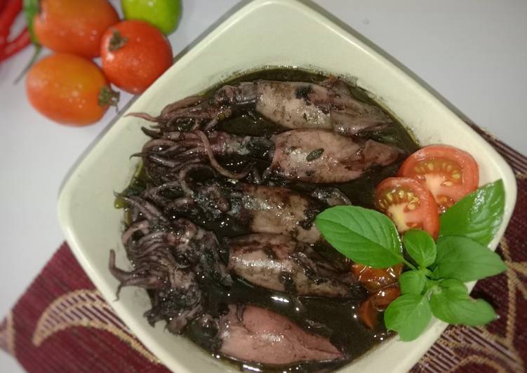 Cumi cumi masak hitam