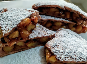 Una foto de EMPANADA De🍎Manzana y Canela...!