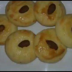 A picture of Nan khatai.