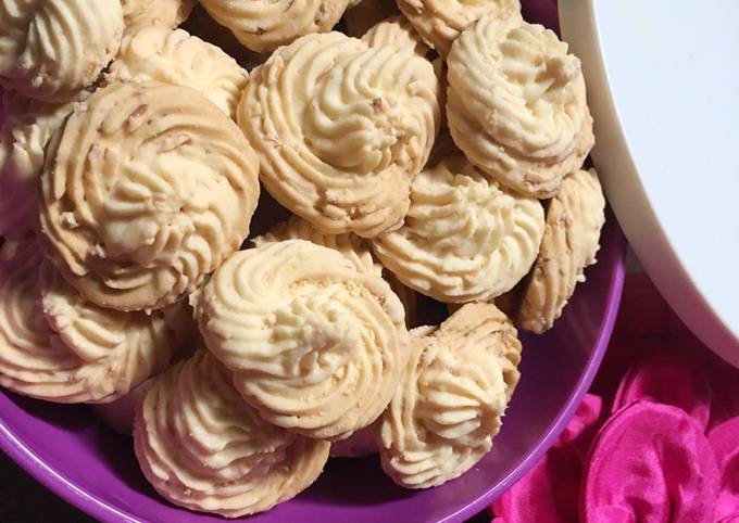 Resep: Kue Sagu Keju Super Renyah &amp; Enduull 👍🏻😁 Simpel