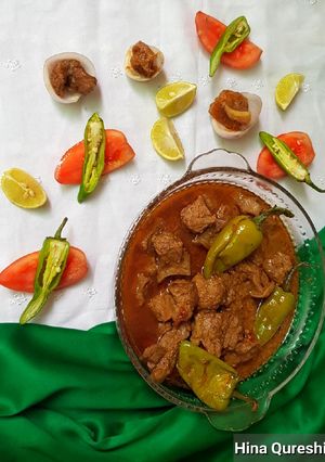 A picture of Achaar gosht.