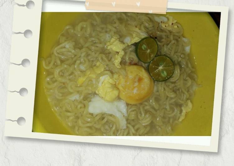 6. Indomie telur