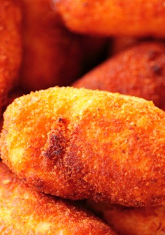 Una foto de Croquetas cebolla y huevo cocido