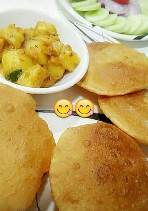 A picture of Aloo poori.