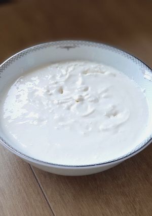 A picture of Sour Cream.