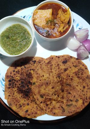 A picture of Mooli Paratha.