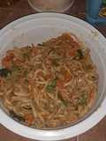 Mie pelangi saus telur asin