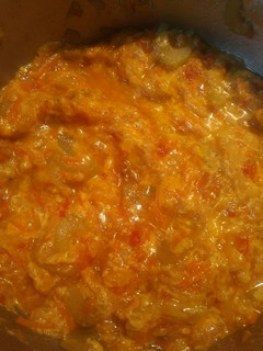 A picture of Tomato and Apple Sauce.