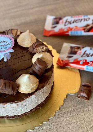 Kinder Bueno tortaaaa 🖤🍰 recept fotója