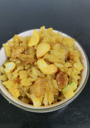 A picture of Poha prasadum.