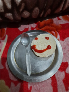 सूजी इडली (Suji Idli recipe in Hindi) रेसिपी मुख्य फोटो