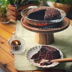 A picture of MOIST CHOCOLATE CAKE (tak guna mixer).