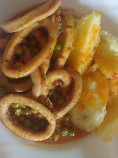 Una foto de Calamares en salsa pepitoria en olla presión