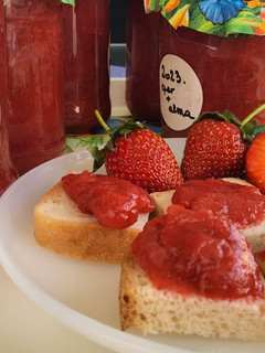 Házi eperdzsem almával, cukor- és tartósítószermentesen recept fotója