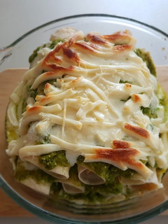 Una foto de Enchiladas suizas horneadas