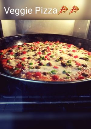 A picture of Veggie Pizza.