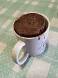 Bolo de caneca de chocolate, fácil, rápido e muito bom