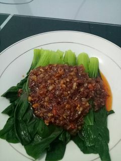 Foto resep Pokcoy siram bawang putih daging cincang