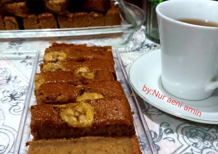 Banana cake with brown sugar