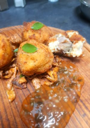 A picture of Chillie boerie poppers.