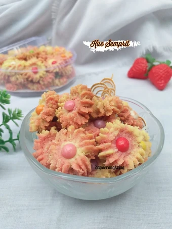 Langkah Mudah untuk Membikin Resep Kue semprit yang Lezat Anti Ribet, Sempurna