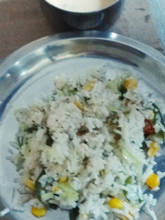 व्हाइट पुलाव(White pulao recipe in hindi) रेसिपी मुख्य फोटो