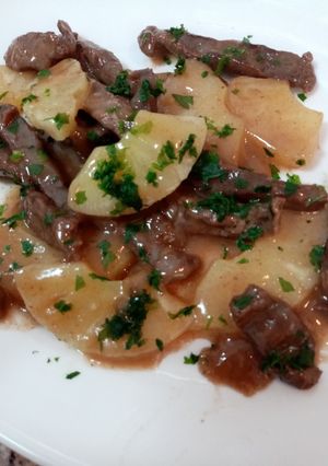 Una foto de Filete de ternera en salsa de piña