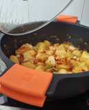 Guiso de patatas con bacalao y choco