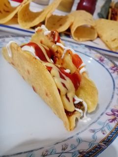O poză a rețetei Tortilla - Pâinea mexicană din porumb, umplută cu pui picant.