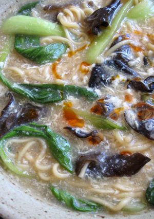 A picture of Hot & Sour Instant Ramen.