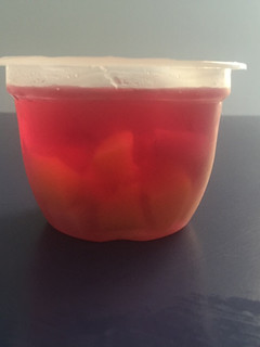 Una foto de Gelatina con frutas