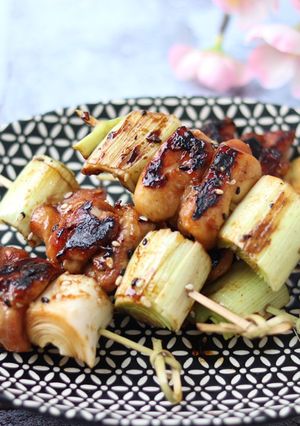 A picture of Teriyaki Chicken and leek skewers 🍢 (yakitori).