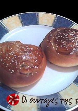 A picture of Raisin rolls.