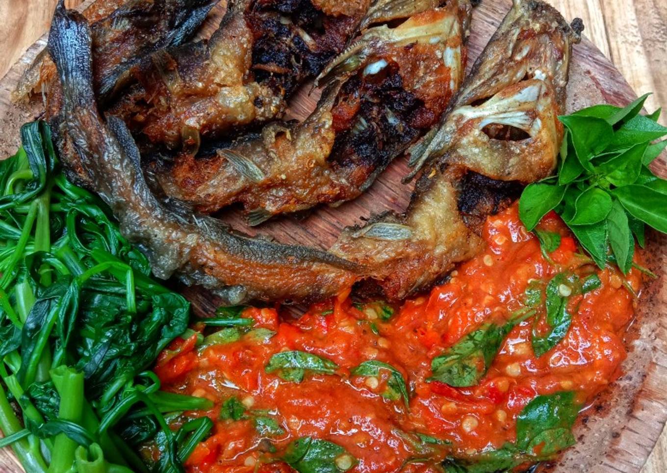 Lalapan Lele Sambal Kemangi