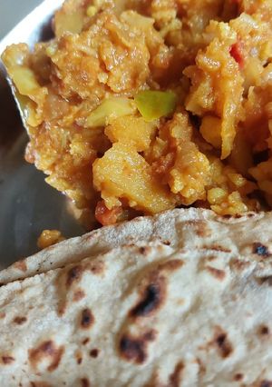 गोभी आलू की सब्जी(gobhi aloo ki sabzi recipe in hindi) रेसिपी मुख्य फोटो