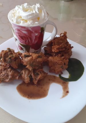 A picture of Bason veg pakora.