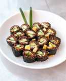 Cơm cuộn gạo lứt