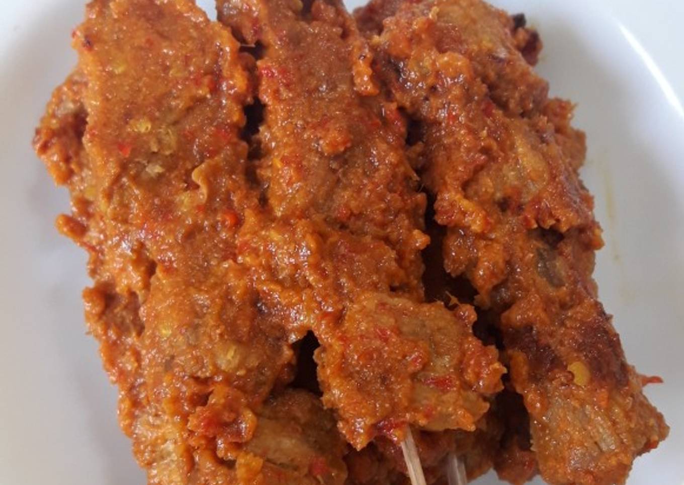 Sate daging bumbu pedas