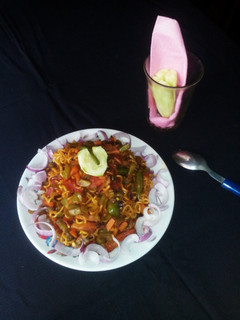 A picture of Chinese noodles.