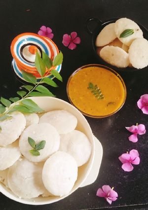 A picture of Leftover rice idli 😋❤️.