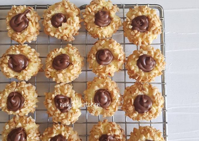 Thumbprint Nutella Cookies