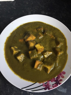 A picture of Spinach paneer gravy.