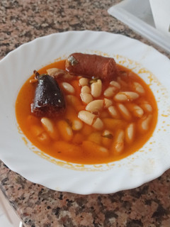 Una foto de 🍲 Fabada asturiana fácil 🍴