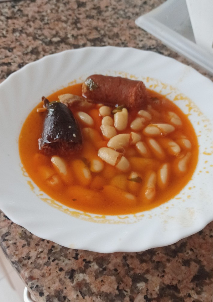 Una foto de 🍲 Fabada asturiana fácil 🍴