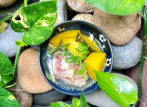 Hình của món Canh Bí Đỏ Non Nấu Giò Heo.