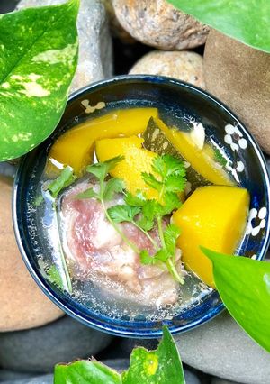 Hình của món Canh Bí Đỏ Non Nấu Giò Heo.