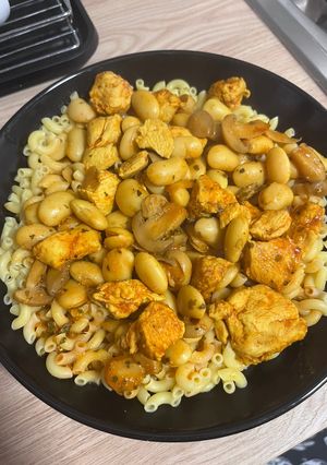 Une photo de Feijoada de Frango – mijoté de haricots blancs, poulet & légumes