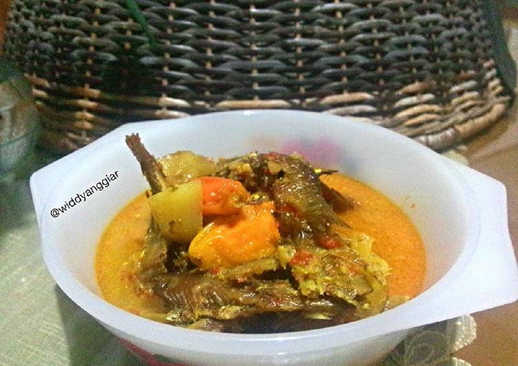 Gulai ikan sale kentang tanpa santan