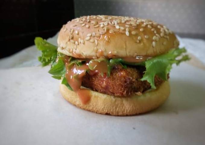 Spicy Paneer Burger#burger#recipemarathon